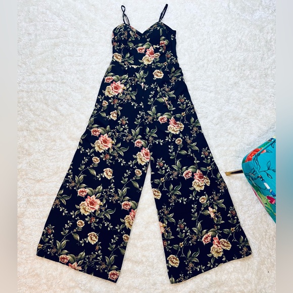 Black Floral Jumpsuit w/Floral Print Sz M, by Xhilaration - Picture 7 of 9